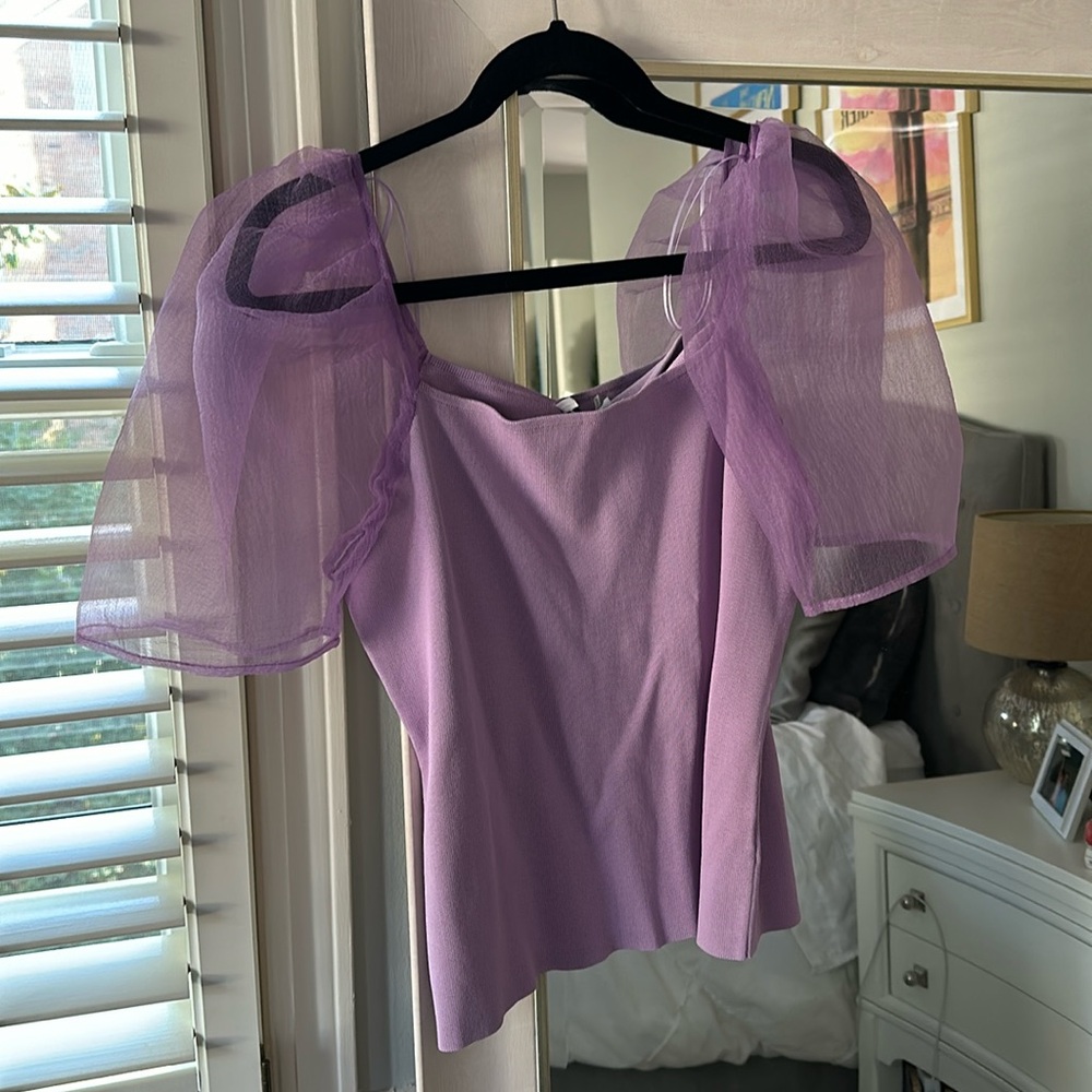 Purple shirt with puff sleeves